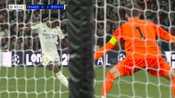 「ヤバすぎる」銀河系軍団のエースが“伝説の領域”と話題に パスミスを拾ったベリンガムがラストパス→ヴィニシウスがGKのタイミングを外す余裕の追加点！CL決勝2戦2ゴールの偉業に「CL男」「この若さで」