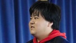 22歳“幼卒”男性、13年ぶりの“勝負服”にジョージ「いいんじゃない？」