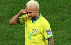 「おめでとう、ブラザー」夢敗れたネイマールが頂点に立ったメッシを祝福、ファンは4年後に期待「次のこのシーンは君のものだ」