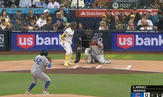 【写真・画像】何やってんだよ！ カブス今永昇太を襲った“まさかのハプニング”「さすがに可哀想」「不運すぎる」 味方選手が“ありえないエラー”連発… ファン騒然　1枚目