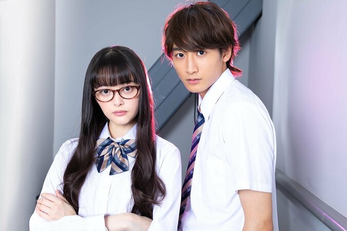 玉城ティナ、小関裕太の印象を語る「面白いんだもん。笑っちゃう。たぶん、小関さんは天然だと思います」 1枚目