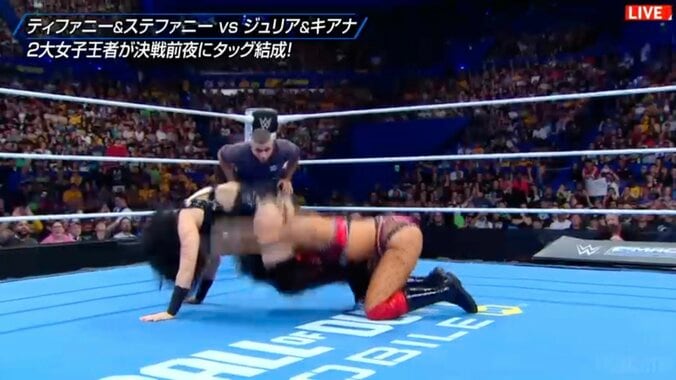 モモとケツで挟んで振り下ろす「デビルズ・キッス」