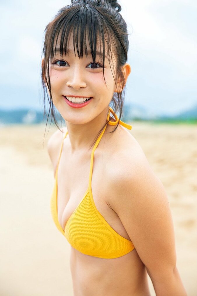 AKB太田奈緒が初水着「ガウン脱ぐ瞬間が恥ずかしかった」 4枚目