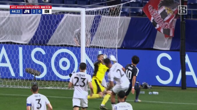 ジダンかよ！久保建英の決定機を演出した“極上浮き球パス”が話題「久保がイキイキ」「キミッヒ的なパス」欧州仕込みの圧巻ポストプレーにファン衝撃「そんなんできるんや」 4枚目