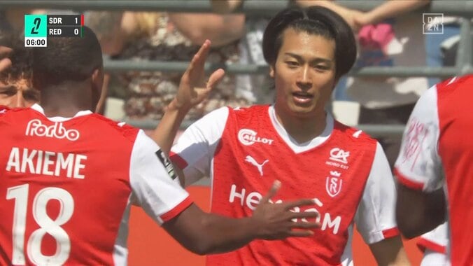 【写真・画像】スタジアム騒然…Sランス戦でまさかの“人違いイエロー”　中村敬斗同僚MF、報復キックを受けて反撃も退場を免れ同点弾の珍事　1枚目