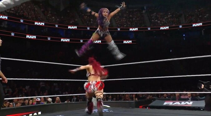 「何やってるんだw」日本人女子スーパースターにブーイング 米マットでまさかの煽り「からかい上手」「煽りよる」勝負に敗れるも存在感 3枚目