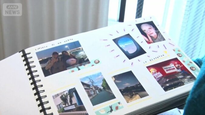 アルバムの写真を見返す