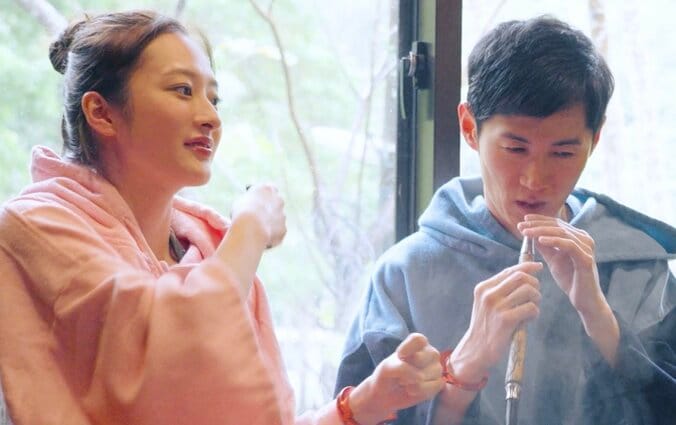 石丸伸二、美女とシーシャを吸ってむせる姿にアレン様「おもろすぎるって！」