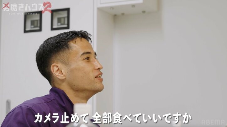 【写真・画像】「カメラ止めて全部食べていい?」 22歳“幼卒”男性、“母親直伝のオムライス”を絶賛され満面の笑み 2枚目