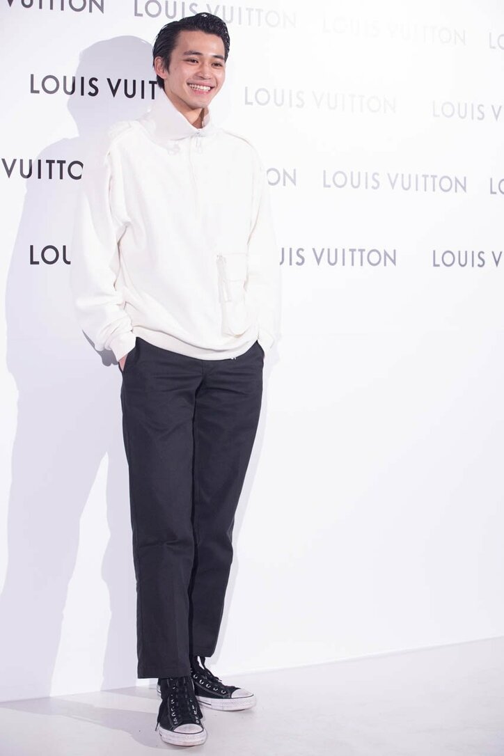 岩田剛典、寒さで凍える記者に「皆さん風邪ひかないで」と優しい気遣い