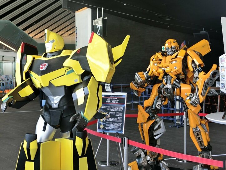 歴代コンボイが勢ぞろい 『トランスフォーマー』イベントに女性ファンも数多く来場