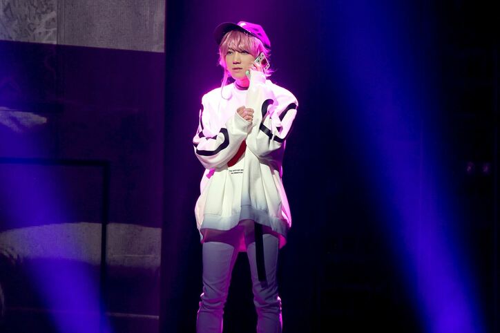 舞台「ヒプステ track.5」レポート T.D.D時代の“エモさ”は必見！一郎と左馬刻が肩を組み、乱数と寂雷が微笑みを交わす