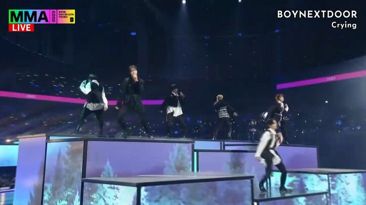 BOYNEXTDOOR、新人とは思えぬ迫力のステージ!大人数のダンサーとパワフルに踊り会場を魅了『MMA2023』