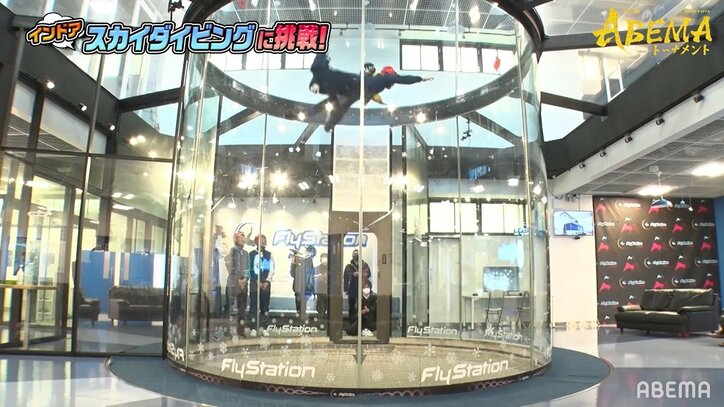 【画像】将棋界のレジェンド・羽生善治九段、スカイダイビングで宙を舞う！