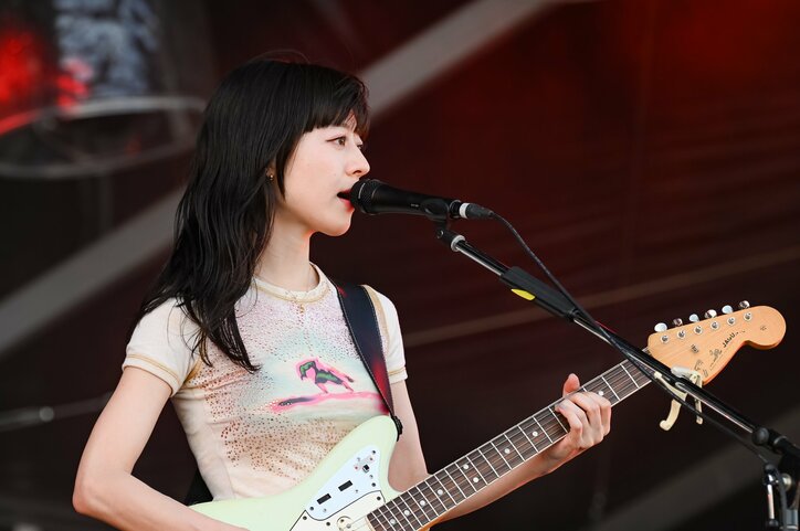 【写真・画像】羊文学『METROCK 2026』出演直後インタビュー 貫禄のステージを終えた2人が“この夏やりたいこと”は「eスポーツチーム結成」 2枚目