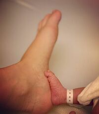 横澤夏子、第1子女児出産を報告「ありったけの愛情を注ごうと思います」