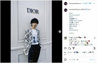 横浜流星、パリを満喫するオフショットを公開しファンから「テンション上がる」「イケメンすぎる…」と称賛の声