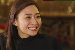 控えめなバツイチ美人広報、予想を超えるスタイル抜群のビキニ姿に仰天「大人は隠すのよ」