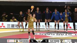 「何だ何だ！」女子バレー、サーブの背後で突然の"謎"ダンス バックダンサーがズラリ登場 実況困惑