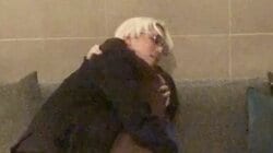 カリスマ芸人、合コンで“美女ファン”とハグ＆キス寸前に スタジオ騒然