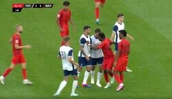 「キレすぎだろ！」シーズン前にあわや乱闘！？ あからさまな“レイトタックル”にブチギレ！→両者入り乱れて一触即発の事態に「バチバチやん」