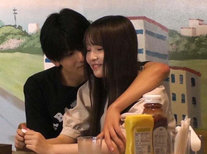 【写真・画像】ロケの合間にイチャイチャ……体を密着させる『今日好き』カップルにノンスタ井上が吠える「イチャイチャすなよ！」　1枚目