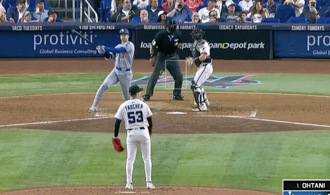 【写真・画像】なんだこれは…！？ 大谷翔平、一瞬見せた“天才的な動き” 「そこ打つ？」「上手すぎ」 内角低めの厳しい球に超反応→右手一本“変態打ち”　1枚目