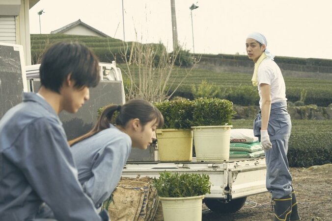 福士蒼汰・広瀬アリス・大野拓朗が同級生に！ 『旅猫リポート』制服姿が眩しい新場面写真解禁 2枚目