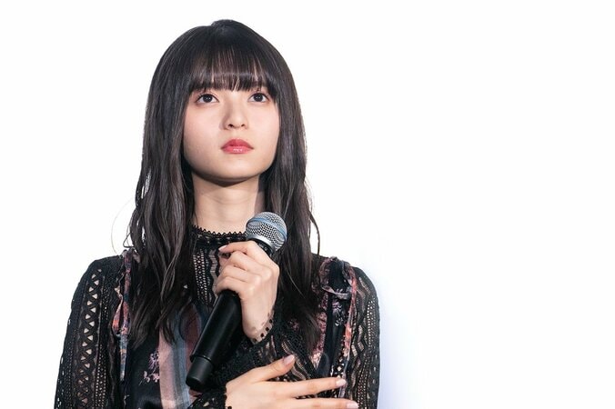 齋藤飛鳥が語る恋愛観「追いかけてもらう方がいいけど…」 7枚目