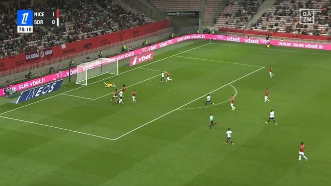 「中村こねええ」「惜し過ぎる」中村敬斗、高速裏抜けで1対1の超絶決定機→逆足シュートもゴールならず「今のは決めたかった」 2枚目