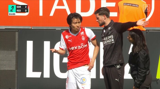 【写真・画像】中村敬斗、GKと激しく接触し落下…先制弾マークもまさかのアクシデントに一時騒然「大丈夫！！？」心配の声　1枚目