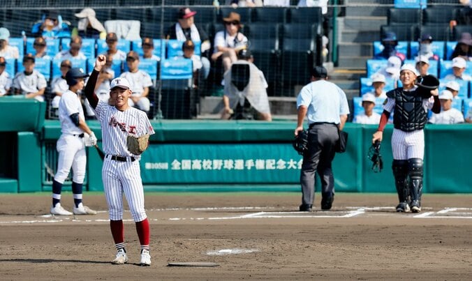 小さい頃からずっと一緒で仲良しなお兄ちゃん「バッテリー組んでくれてありがとう。」 兄弟で戦った最初で最後の甲子園　弟・ヒビキから兄・アギトへ… 感謝の手紙 1枚目