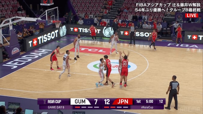 天才かよ！富永啓生の“ブロック無力化３Ｐショット”に騒然「なんでこれが入るんだw」「タフショットなのに…」ホーキンソン両親も大興奮 3枚目