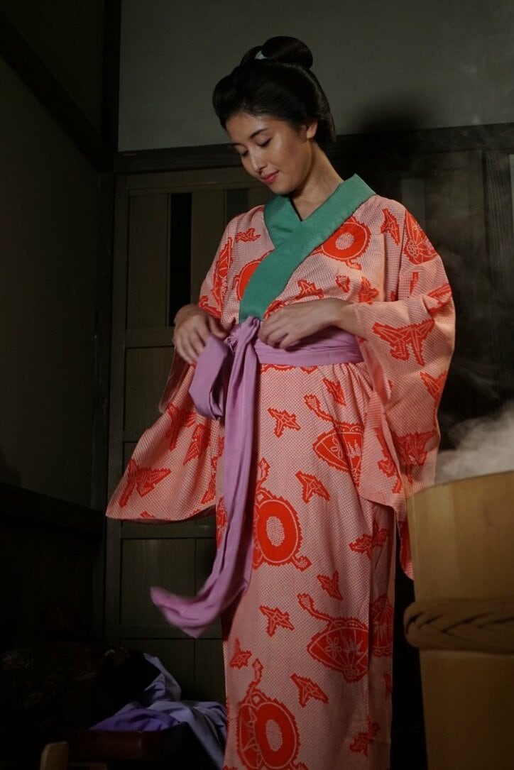 橋本マナミ、入浴中のおりょうが龍馬に異変を告げるシーンを再現