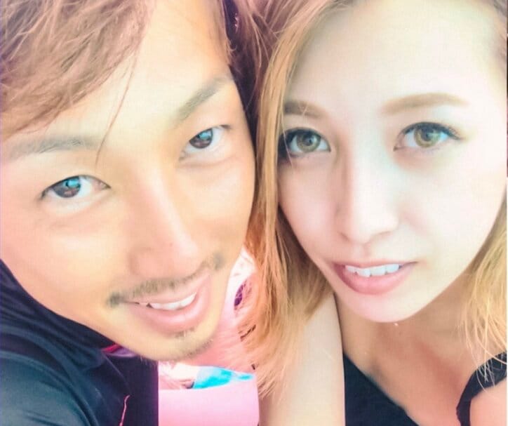 【写真・画像】日本一可愛い中1、美男美女すぎる両親の写真を公開し驚きの声「チャラ！」「鬼ギャル！」　1枚目