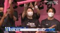池江璃花子、スティックバルーン手に仲間を熱烈応援 ファン「これはアツい」「もう4年生なんだ！」／競泳・日本学生選手権第3日