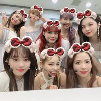 「まってかわいい」「みんな可愛すぎる」NiziUのキュートな集合ショットにファン歓喜