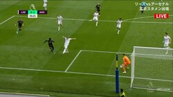 「これはキーパー無理やな」エレガントなスルーパスからニア上ズドン！どえらい角度から叩き込んだサカのゴラッソがやばすぎる