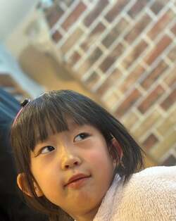  パンサー尾形の妻、娘の送迎中に見舞われた“トラウマレベル”の出来事「本気で連れていかれるかと思った」 