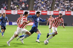 「絶対に金持ちになってやる」「サッカー人生で一生分稼ぐ」 鎌田大地が中学時代に両親と交わした約束