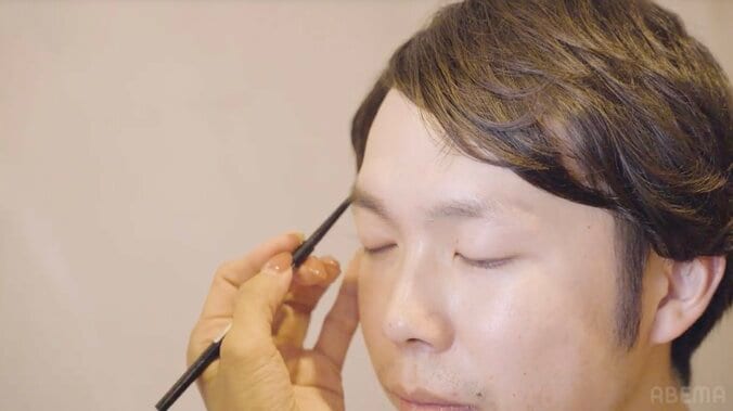 【写真・画像】「眉毛でイケメンになる」 “アートメイク”実践による激変に人気男性アイドル衝撃「全然違う！」　1枚目