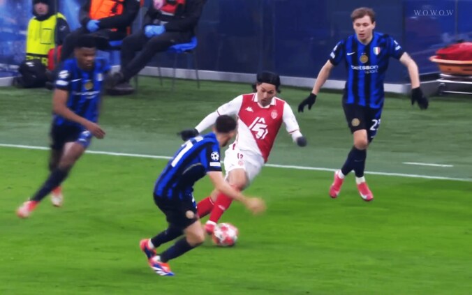 【写真・画像】衝撃の11秒！ 南野拓実がインテル守備陣を“翻弄”「キレキレすぎる」「闘牛かよ」絶品ターンなどで無双した一部始終　1枚目