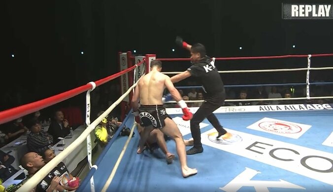 アカピャンの猛打に翻弄される璃久