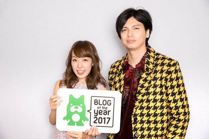 浮気の証拠はブログでチェック BLOG of the year 2017受賞者 アレクサンダー・川崎希夫妻インタビュー 1枚目