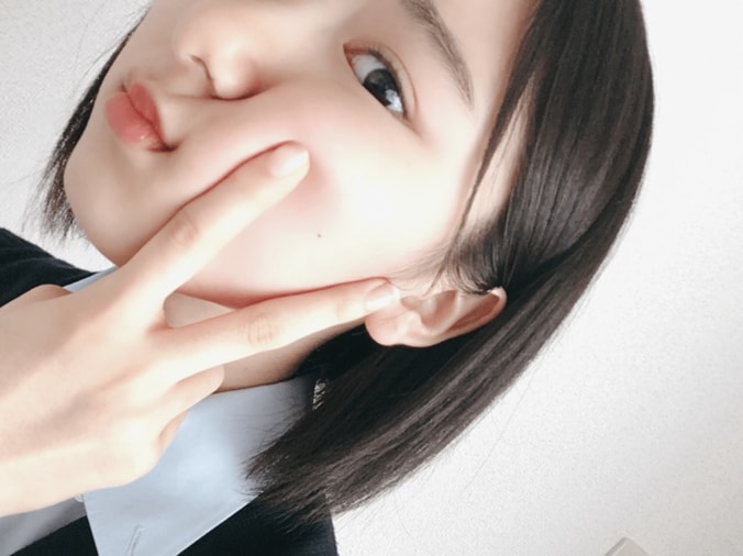 話題の美少女・池間夏海、キュートな“ホクロピース”ショット公開 2枚目