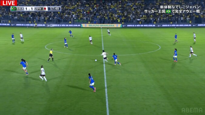 「速い！」なでしこFWの“30m爆走ドリブル”をファン絶賛「別格やな」「良い持ち上がり」藤野あおばがブラジル守備陣を切り裂いた瞬間 3枚目