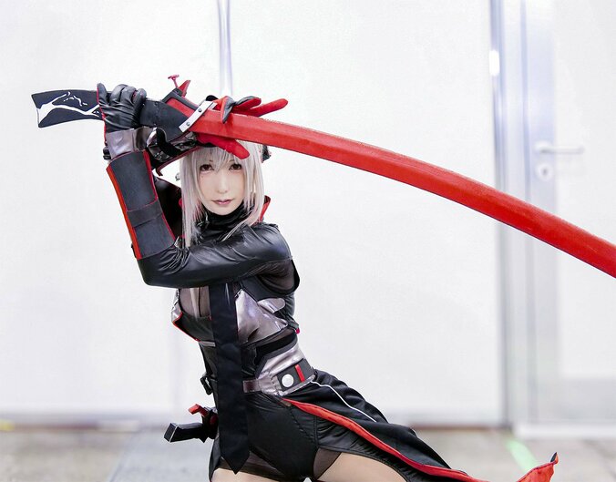 【写真・画像】『勝利の女神：NIKKE』紅蓮：ブラックシャドウコスプレ画像　1枚目