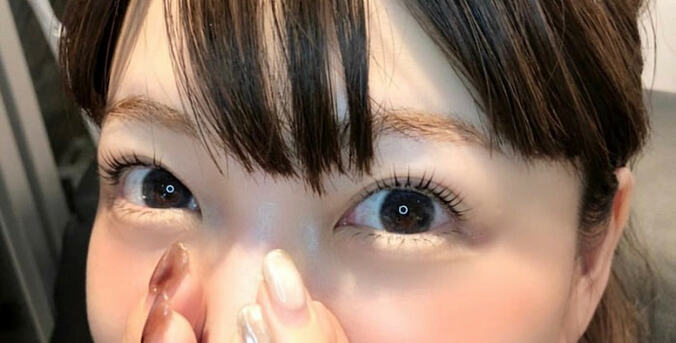あいのり・桃、まつげパーマをして感激「こんなにもパチーーーっと」 1枚目