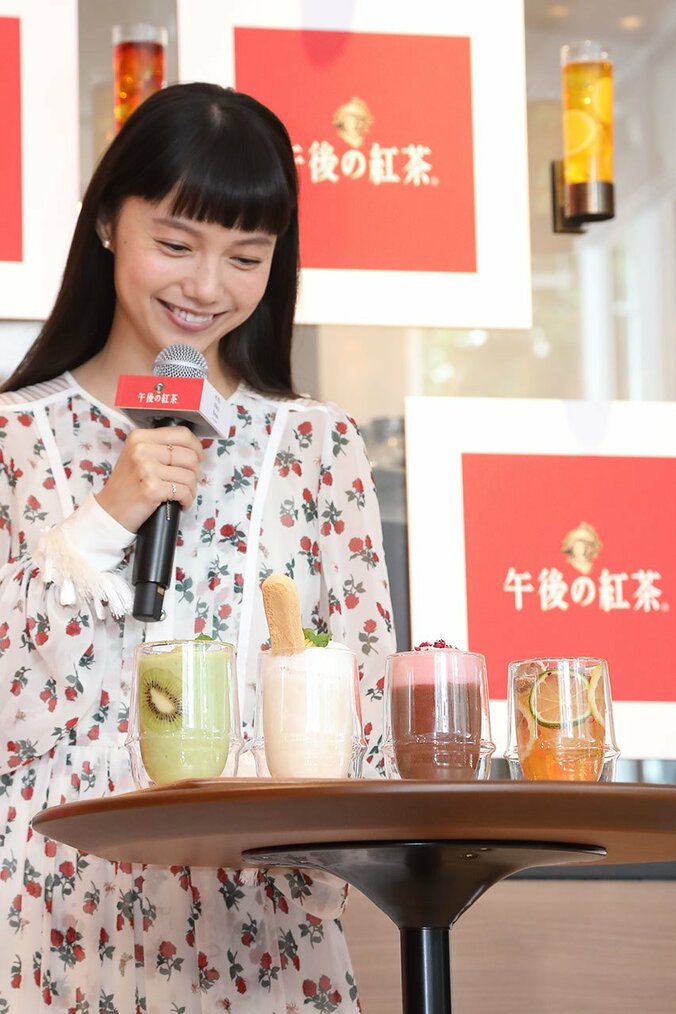 宮崎あおい、紅茶とチーズの相性の良さに「新たな発見」 2枚目