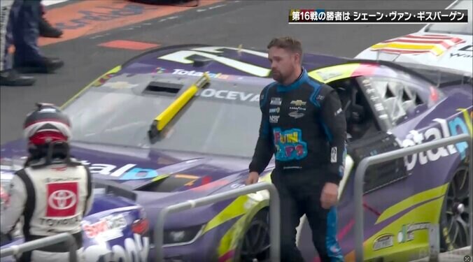 文句を言っても気が晴れない様子のリッキー・ステンハウス・ジュニア